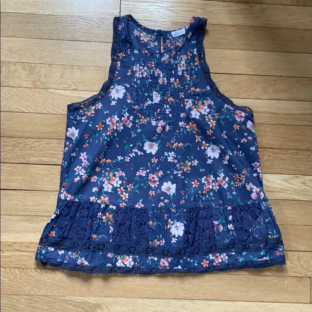 Floral lace detail tank